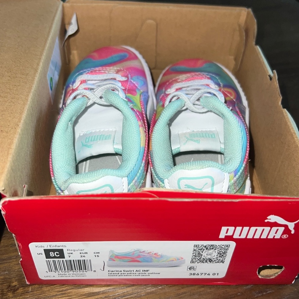 Kids Pumas BNIB